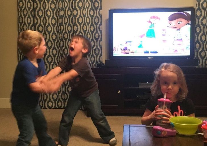 Illustration de l'article : Ces 16 photos qui donnent une idée de la vie avec des enfants