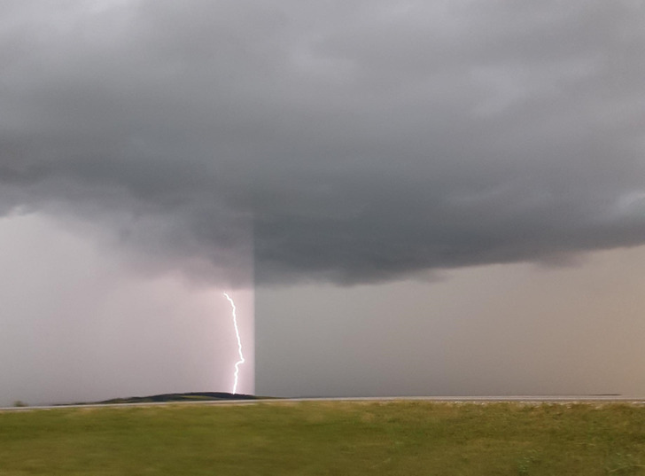 Illustration de l'article : Ces 15 photos qui pourraient montrer que nous vivons dans une matrice