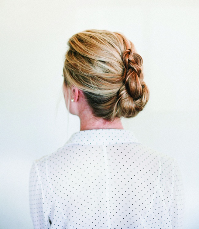 Illustration de l'article : 12 façons géniales et glamour de coiffer vos cheveux mi-longs