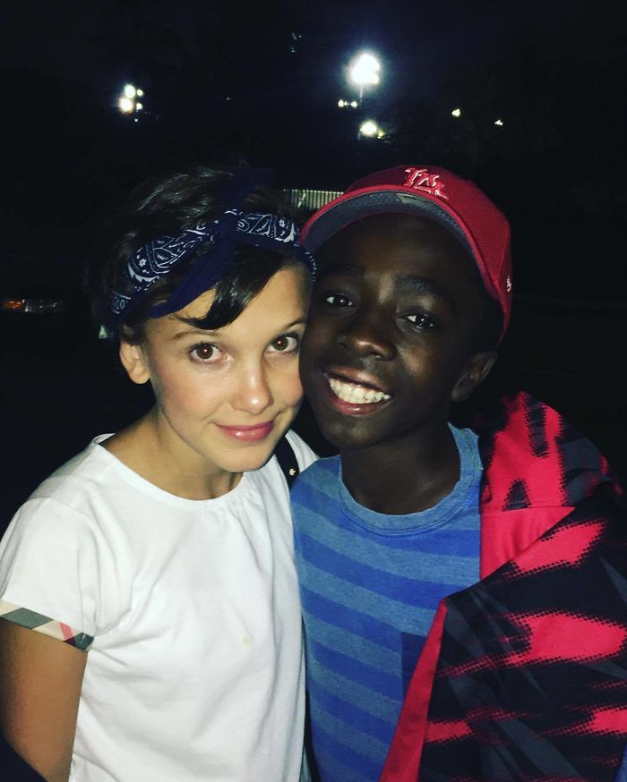 Illustration de l'article : 20 photos qui montrent la complicité des acteurs de Stranger Things hors caméra