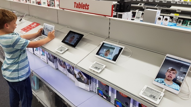 Illustration de l'article : 18 photos d’enfants prises en plein flagrant délit de bêtise