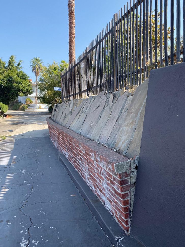 Illustration de l'article : Ces 20 constructions qui ne tiennent que sur un fil