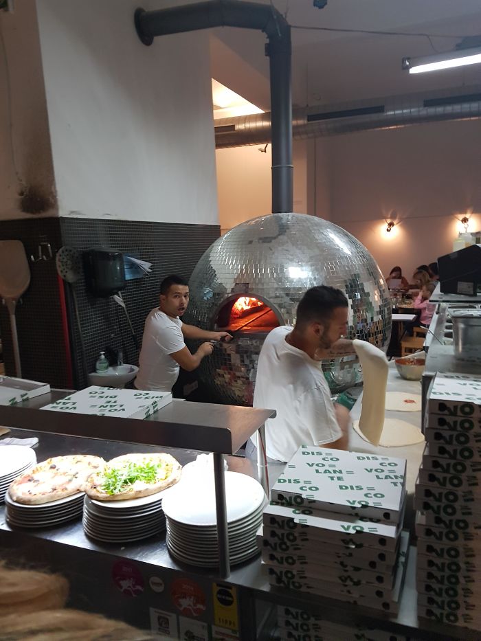 Pourquoi Les Pizza Sont Ronde Dans Une Boite Carrée Ces 30 pizzerias ont su faire preuve de génie pour séduire leurs clients