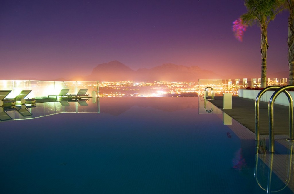 Illustration de l'article : 23 piscines totalement démentes à travers le monde entier