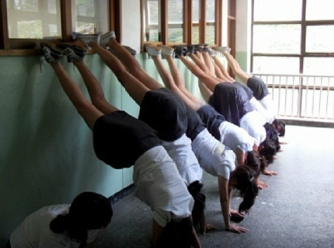 Illustration de l'article : 10 façons curieuses de sauver nos écoles