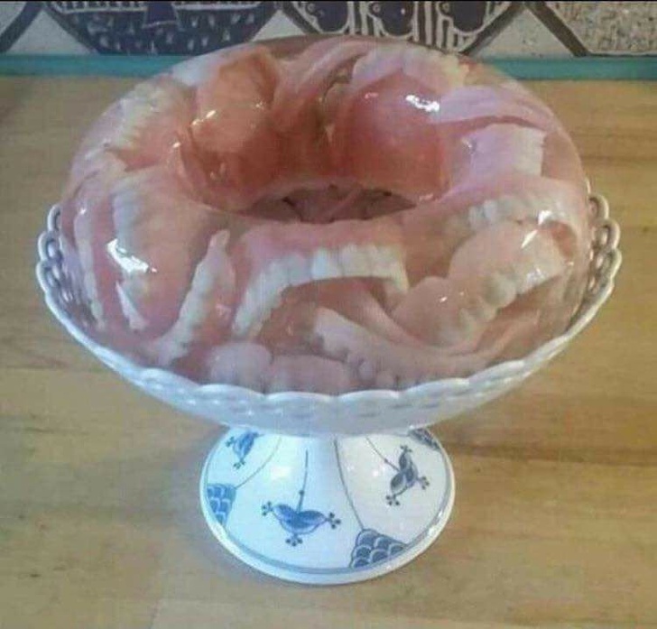 Illustration de l'article : Ces 20 photos de personnes qui ne devraient rien toucher