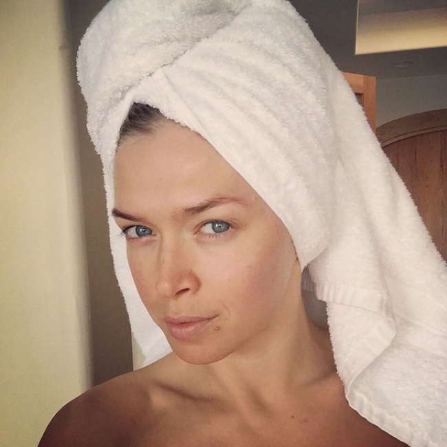 Illustration de l'article : 10 règles simples pour être belle sans maquillage