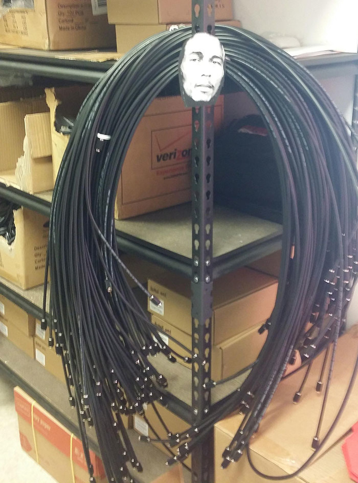 Illustration de l'article : Ces 17 blagues de collègues de travail avec qui on ne doit pas s'ennuyer