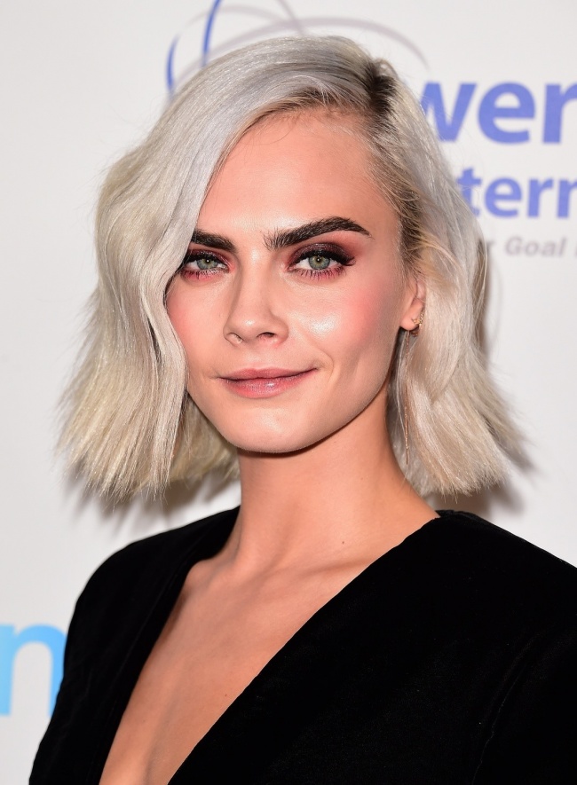 Illustration de l'article : 12 photos de top-models à découvrir avec et sans maquillage