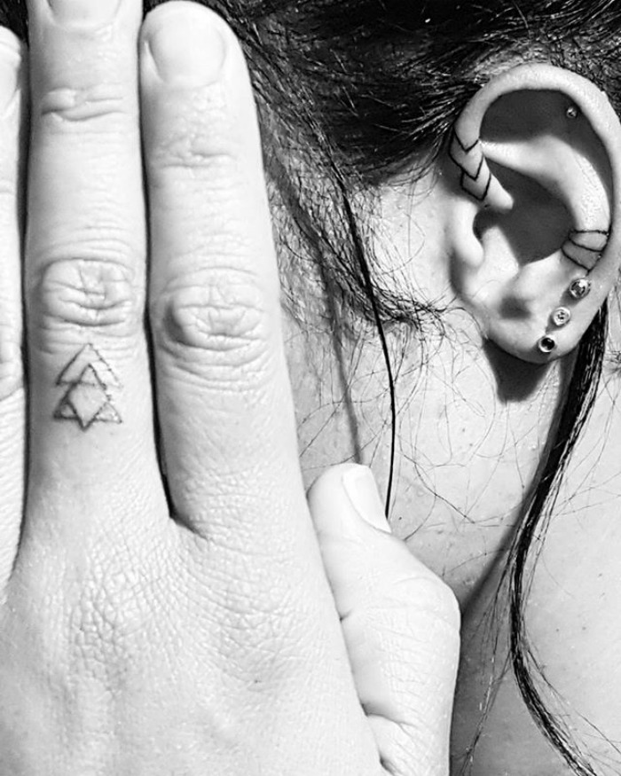 Illustration de l'article : Helix tattoo : la nouvelle mode qui envahit les r&eacute;seaux sociaux ! Ces 50 photos vous donneront envie d'en avoir un
