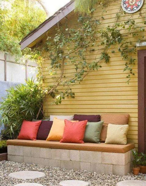 Illustration de l'article : 15 fa&ccedil;ons de d&eacute;tourner les parpaings pour en faire des &eacute;l&eacute;ments d&eacute;coratifs