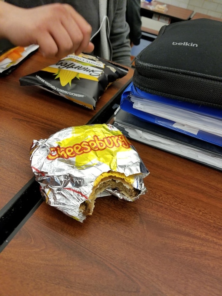 Illustration de l'article : Ces 19 photos de gens légèrement à côté de la plaque