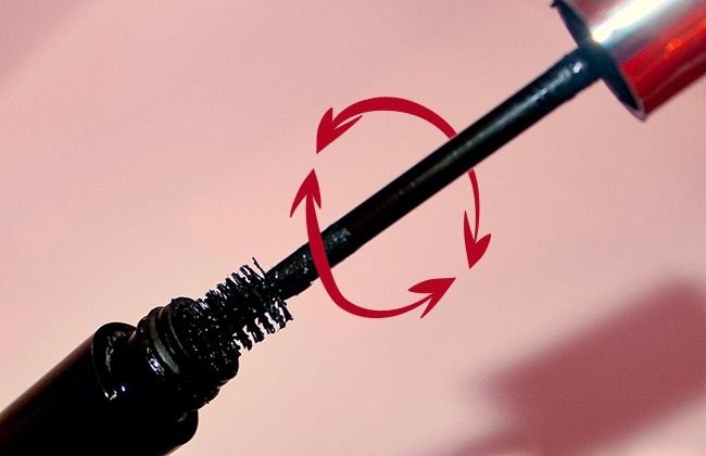 Illustration de l'article : 16 id&eacute;es re&ccedil;ues sur le maquillage