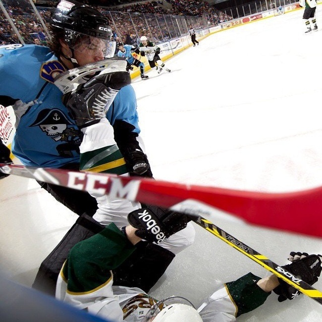 Illustration de l'article : Ces 17 personnes ont un ange gardien sur leur tête