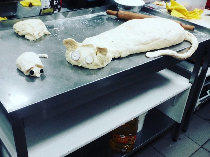 Illustration de l'article : Ces 22 employ&eacute;s qui ont trouv&eacute; une fa&ccedil;on de lutter contre l'ennui au travail