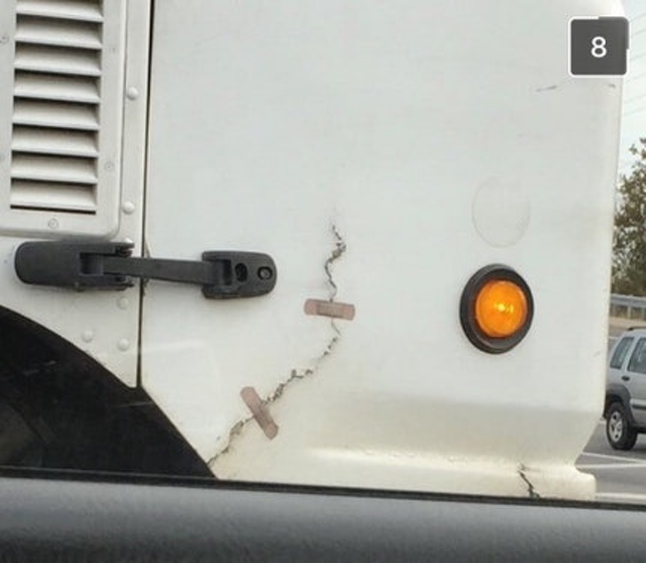 Illustration de l'article : Ces 27 personnes qui devraient arrêter de réparer des choses