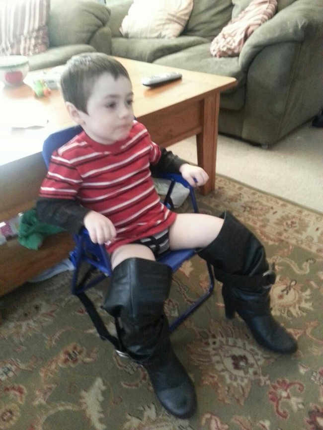 Illustration de l'article : 18 photos d’enfants prises en plein flagrant délit de bêtise