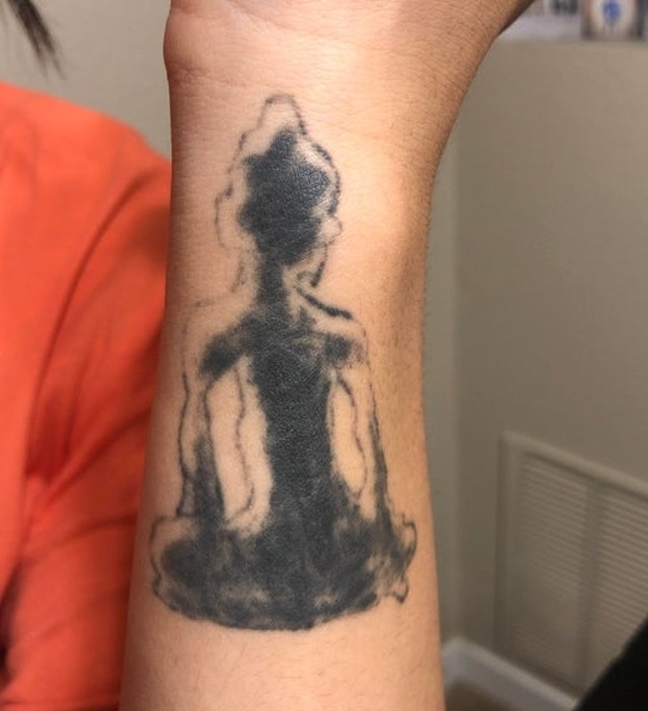 Illustration de l'article : Ces 19 tatouages rat&eacute;s qui encombrent leurs propri&eacute;taires 