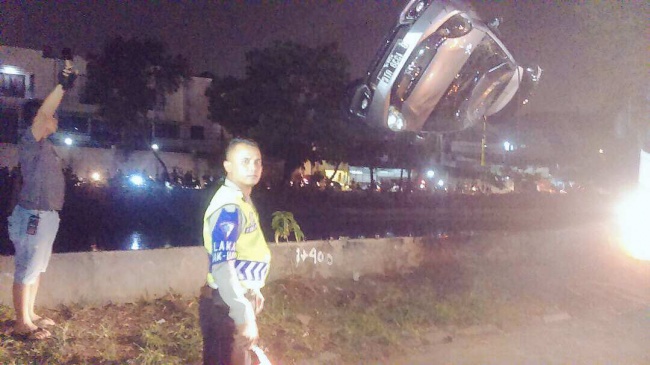 Illustration de l'article : 24 photos dont l’arrière-plan est bien plus drôle que l’action principale