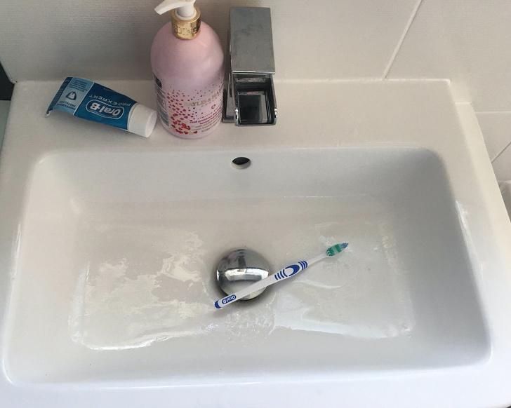 Illustration de l'article : Ces 24 photos de situations qui donnent la nausée