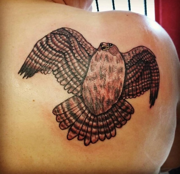 Illustration de l'article : Ces 15 personnes qui regrettent leur tatouage