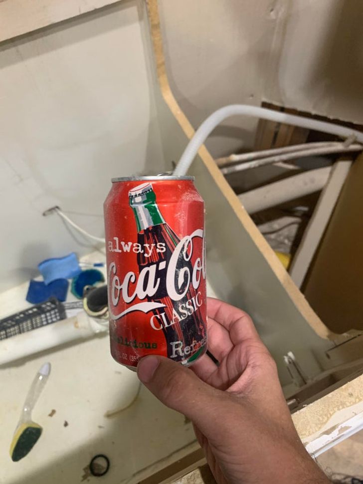 Illustration de l'article : Ces 16 photos d'objets anciens retrouv&eacute;s par les nouveaux locataires 