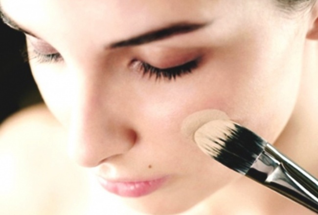 Illustration de l'article : 100 secrets de beauté qui traversent les années et font toujours leurs preuves