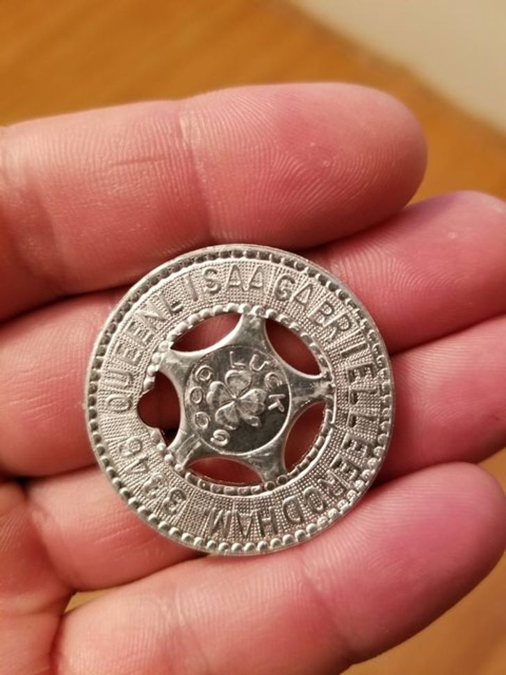 Illustration de l'article : Ces 16 photos d'objets anciens retrouv&eacute;s par les nouveaux locataires 