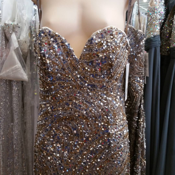20 situations que seules les femmes aux petits seins vivent au quotidien