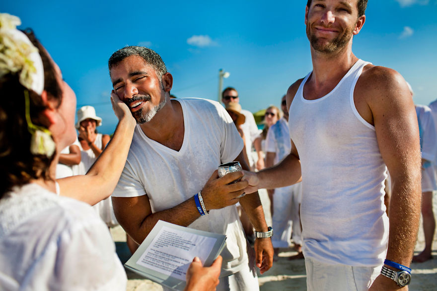 Illustration de l'article : L'amour n'a aucune frontière et ces 120 photos de mariage homosexuels donnent simplement envie de s'aimer !