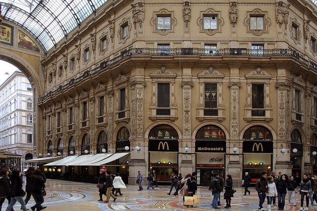 Illustration de l'article : Ces 20 McDonalds, tous plus beaux les uns que les autres